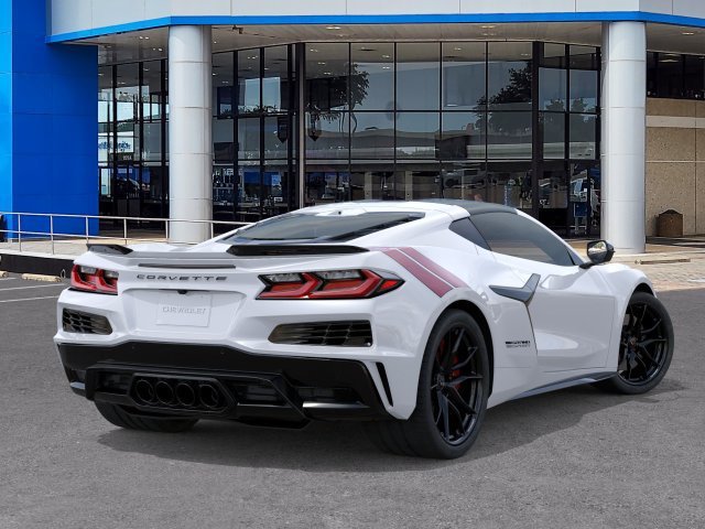 New 2027 Arctic White Chevrolet 2LT image 4