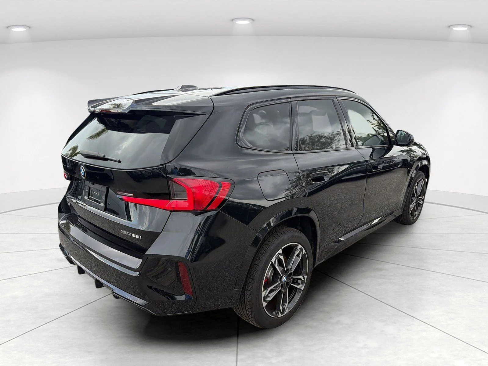 New 2026 Black Sapphire Metallic BMW xDrive28i image 4