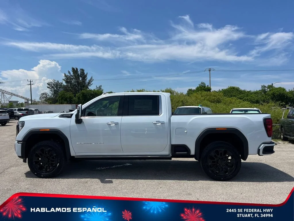 New 2026 Glacier White Tricoat GMC Denali Ultimate image 4