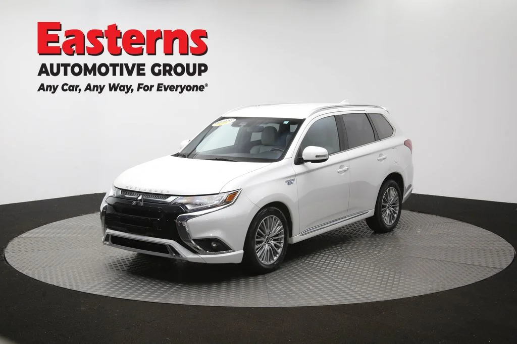 Used 2020 White Mitsubishi SEL image 55