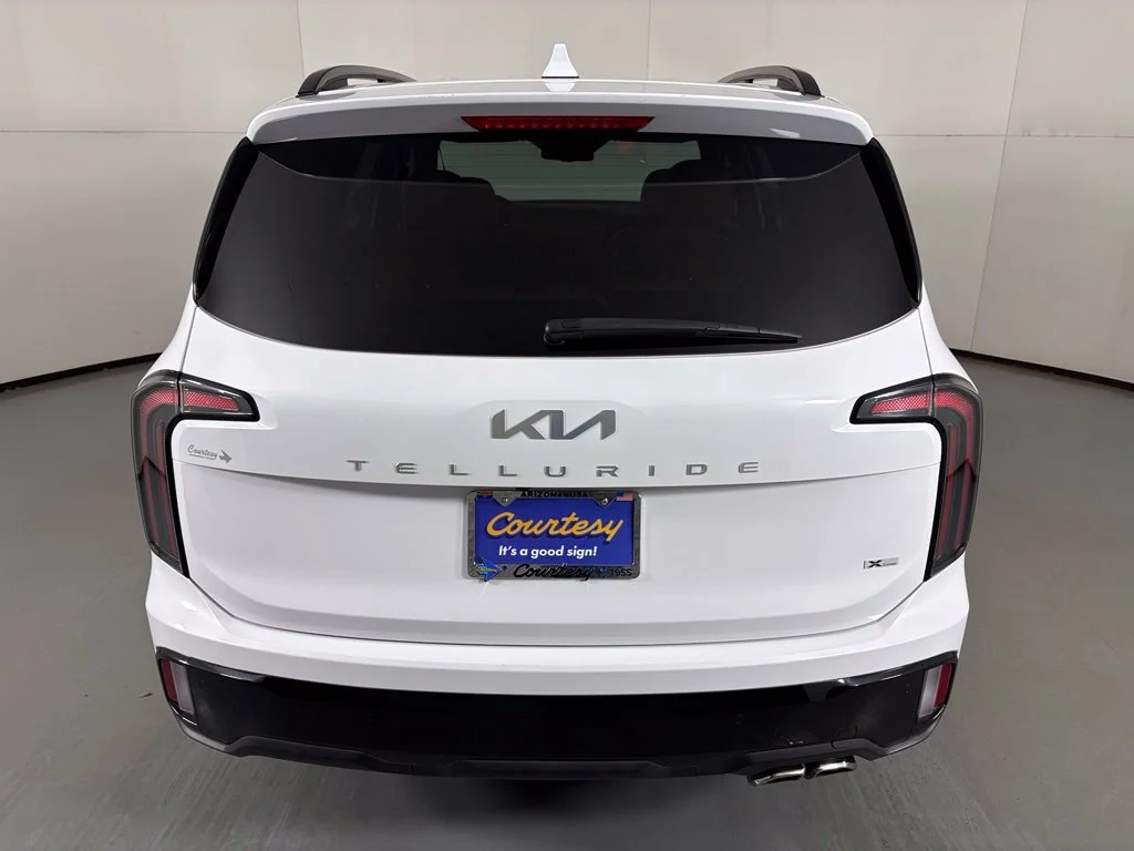 Used 2024 White Kia EX X-Line image 7