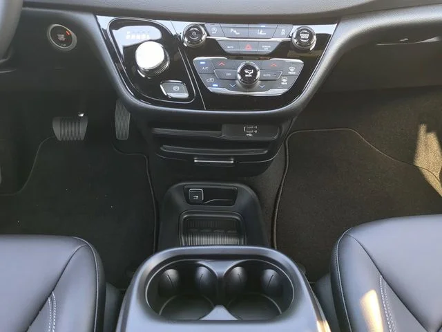 2026 Chrysler Voyager LX - Photo 22