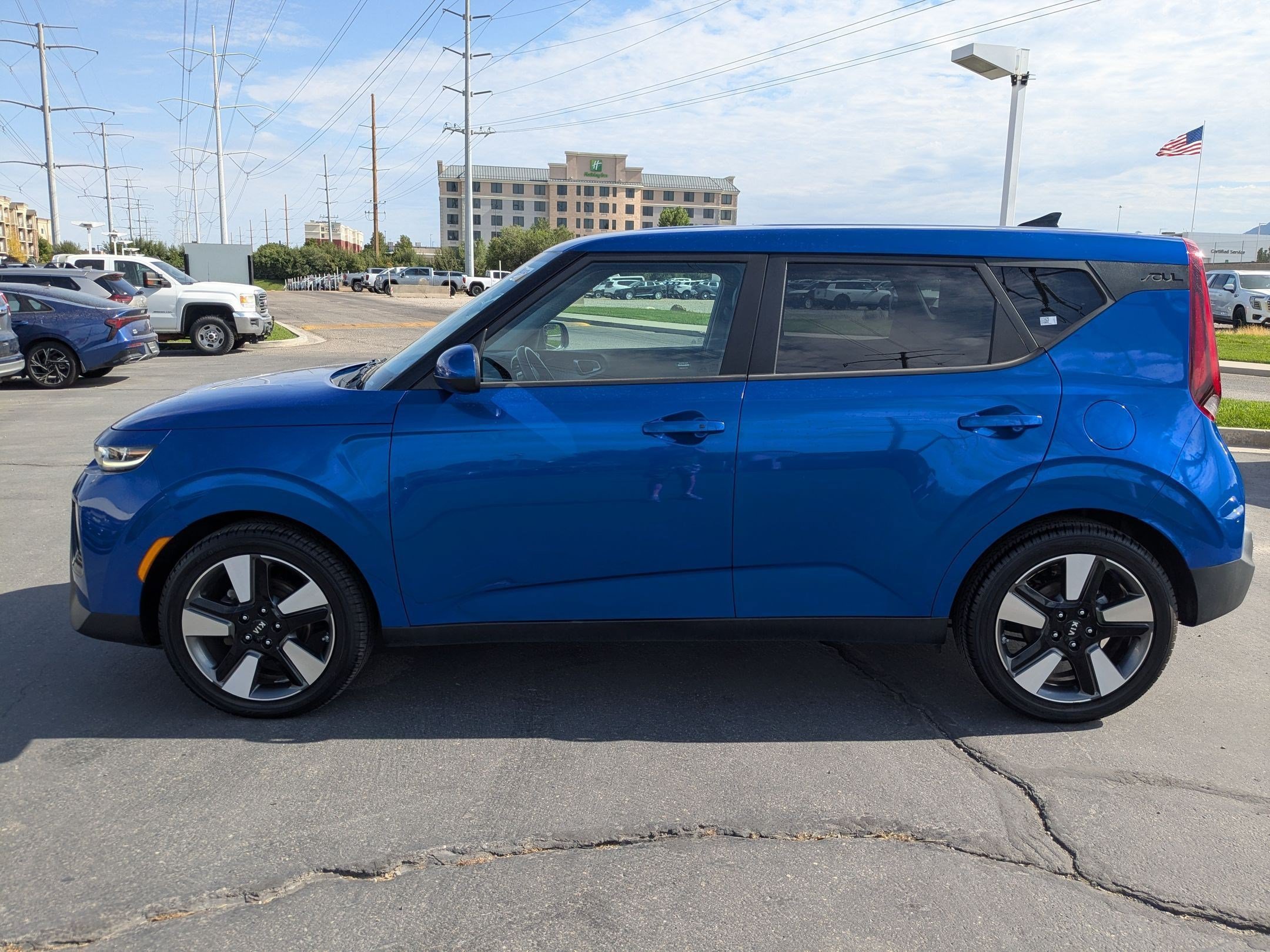 Used 2020 Neptune Blue Kia EX image 2