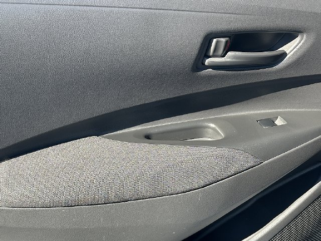 Used 2023  Toyota LE image 19