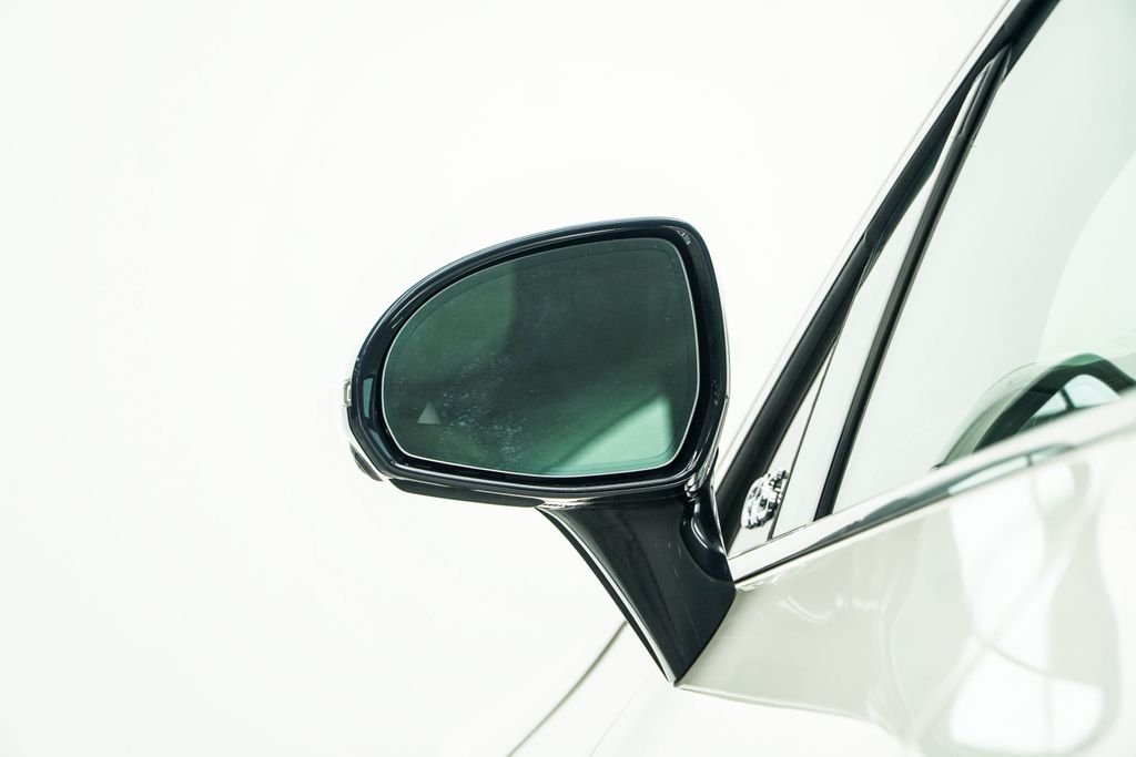 Used 2023 White Mercedes-Benz 580 image 17