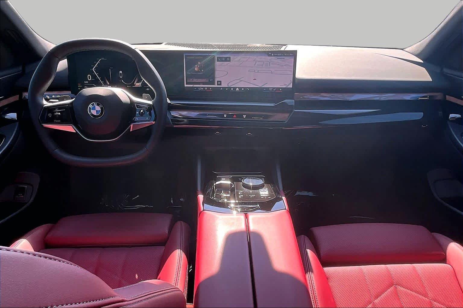 Used 2026 Alpine White BMW 540i xDrive image 15