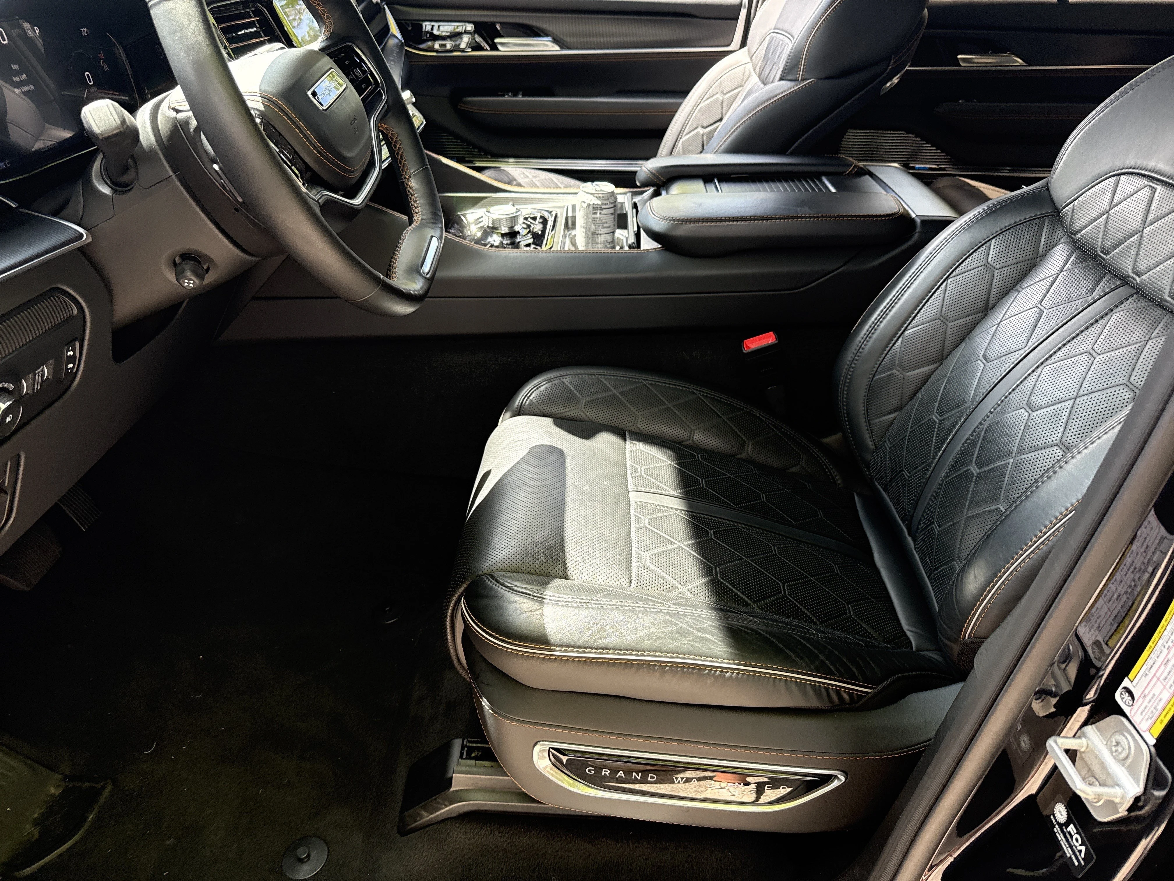 2024 Jeep Grand Wagoneer Series III - Photo 9