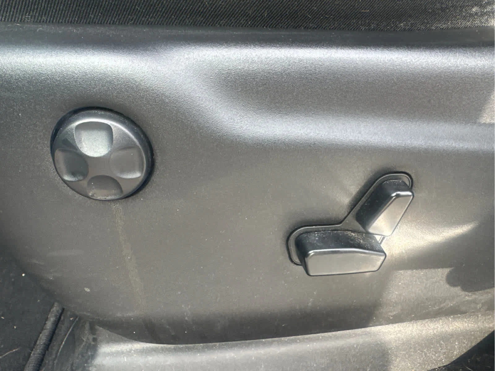 Used 2019 Bright White Clearcoat Jeep Altitude image 11