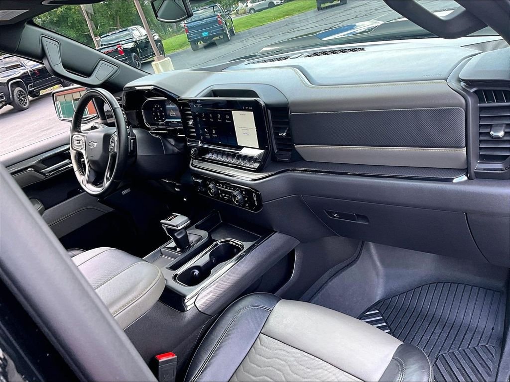 Used 2024 Black Chevrolet ZR2 image 21