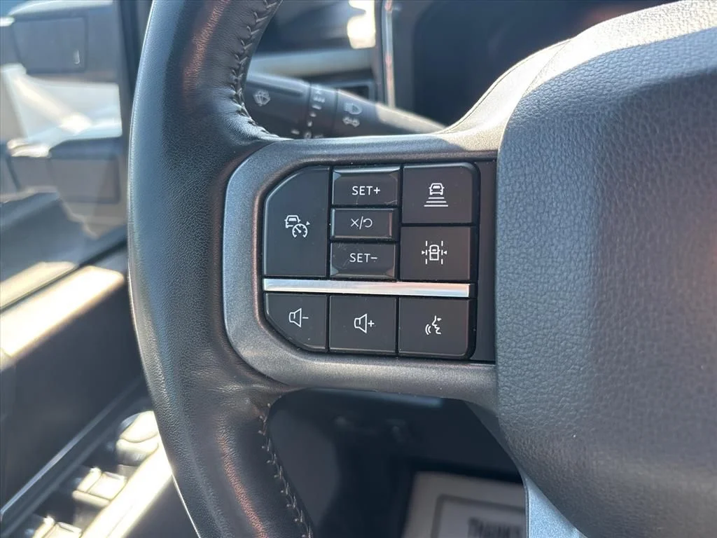Used 2023 White Ford Lariat image 31