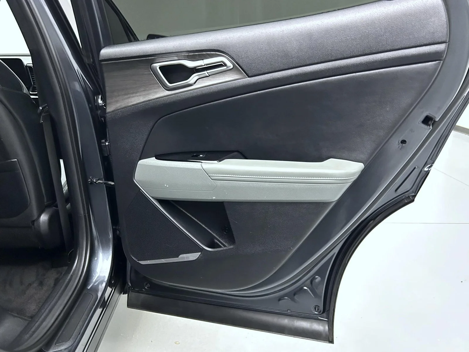 Used 2023 Gray Kia X-Line image 17