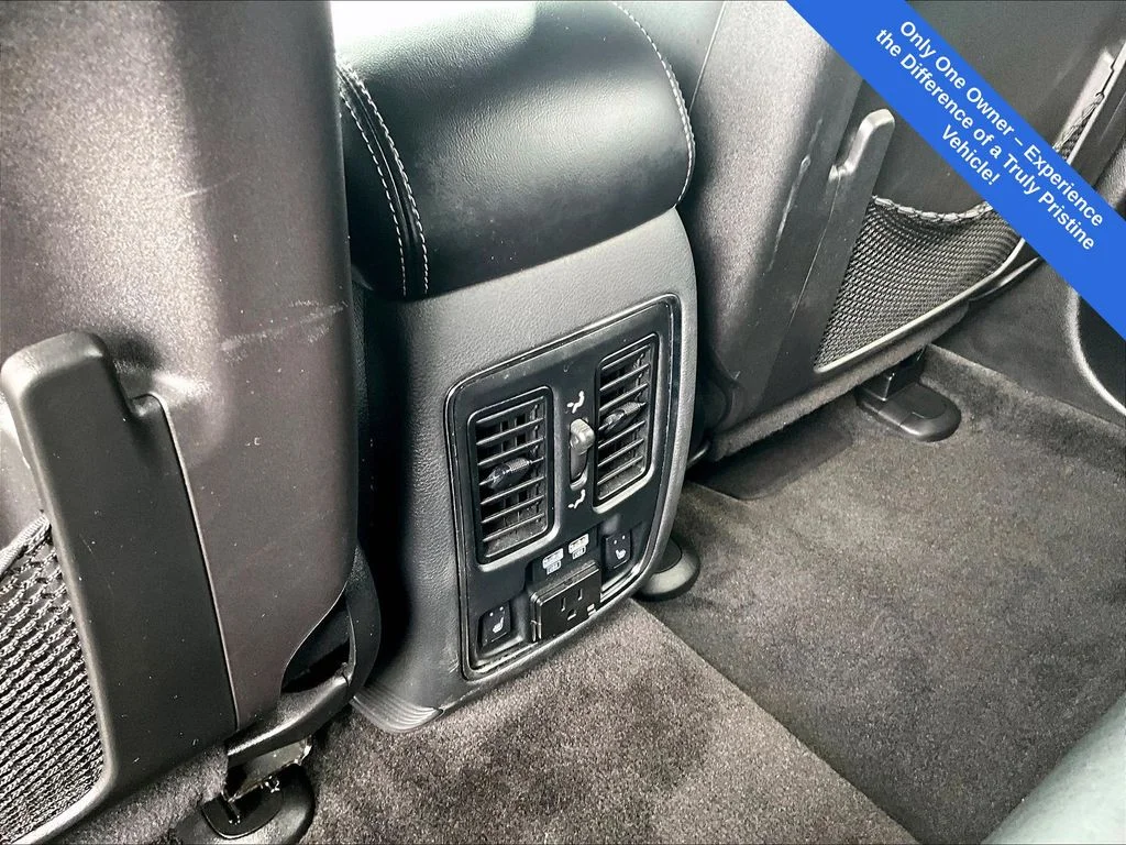 Used 2015 Black Jeep SRT image 33
