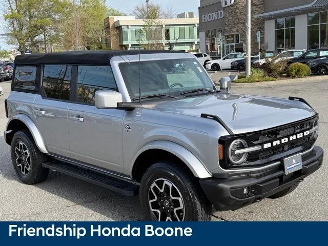 Used 2022 Silver Ford Outer Banks image 3