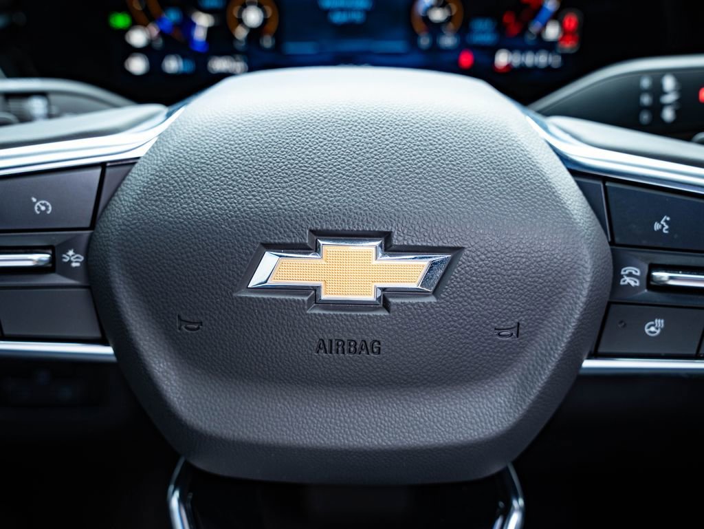 Used 2025 Black Chevrolet Premier image 32