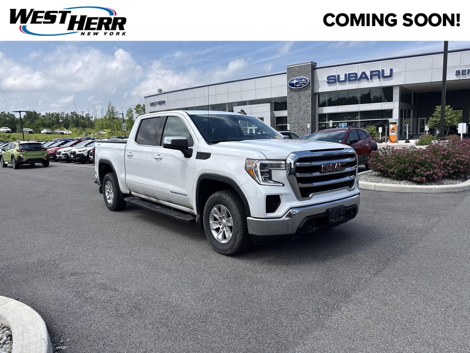 Used 2021 Summit White GMC SLE image 1