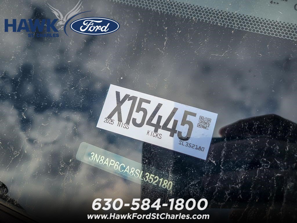 Used 2025 Super Black Nissan SV image 24