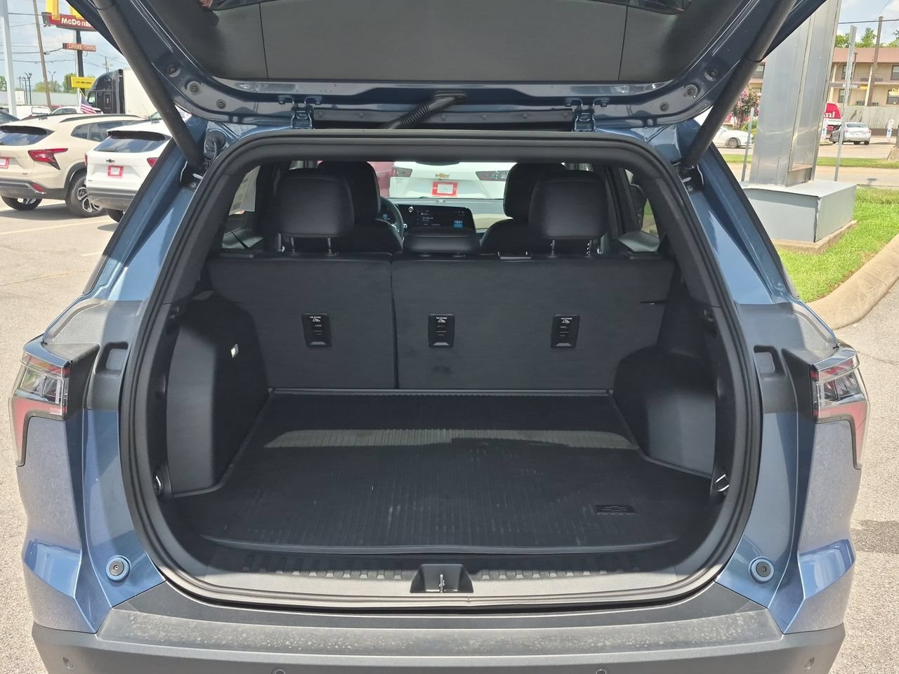 2027 Chevrolet Equinox LT - Photo 26
