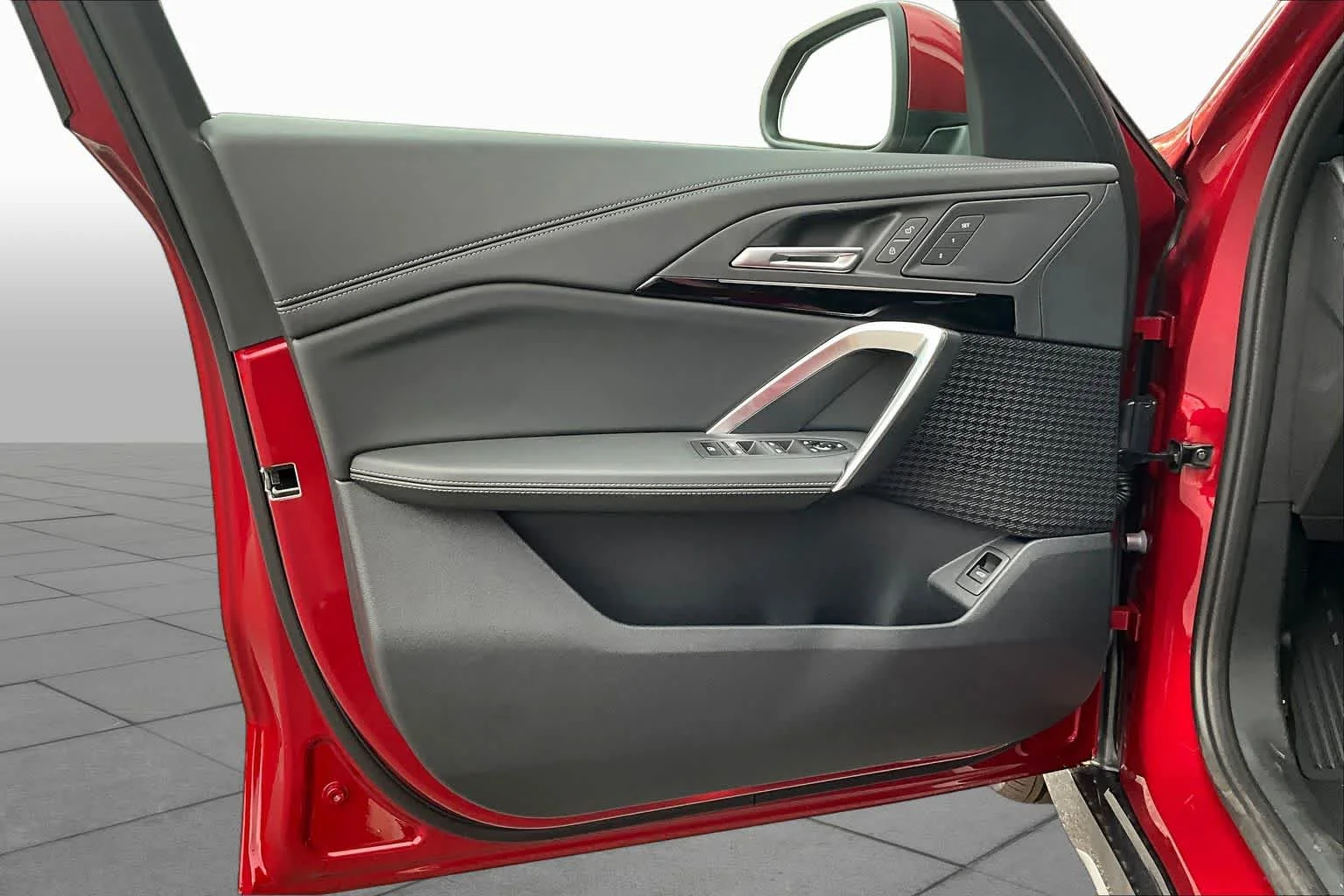 New 2026 Vegas Red Metallic BMW xDrive28i image 10