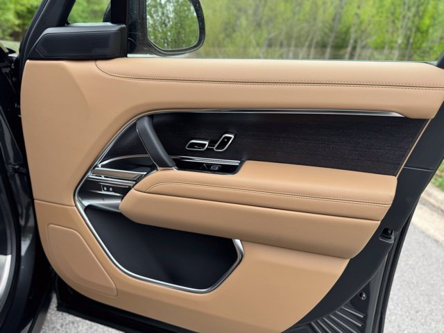 2026 Land Rover Range Rover SE - Photo 18