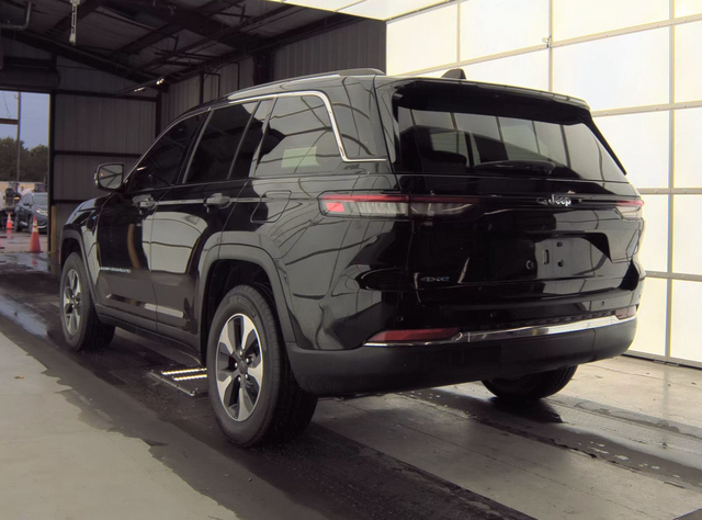 Used 2022 Black Jeep 4xe image 3