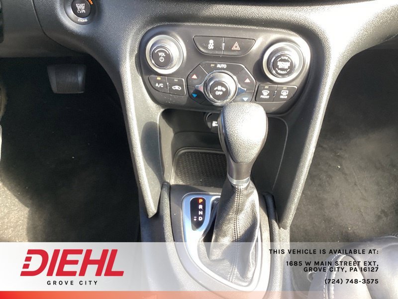 Used 2016 Gray Dodge Limited image 24