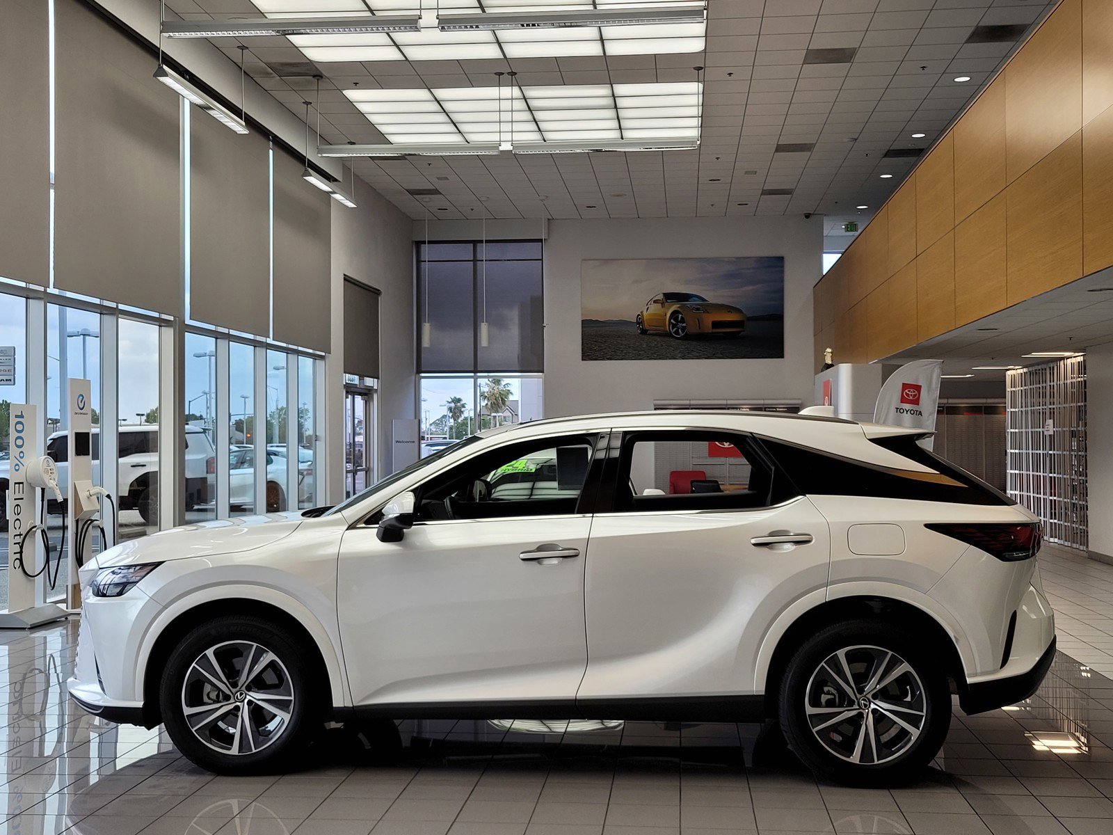 Used 2024 EMINENT WHITE PEARL Lexus  image 7