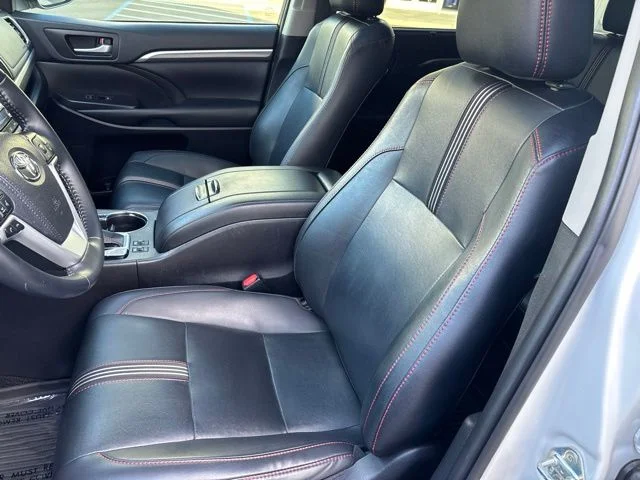 Used 2019 White Toyota SE image 14