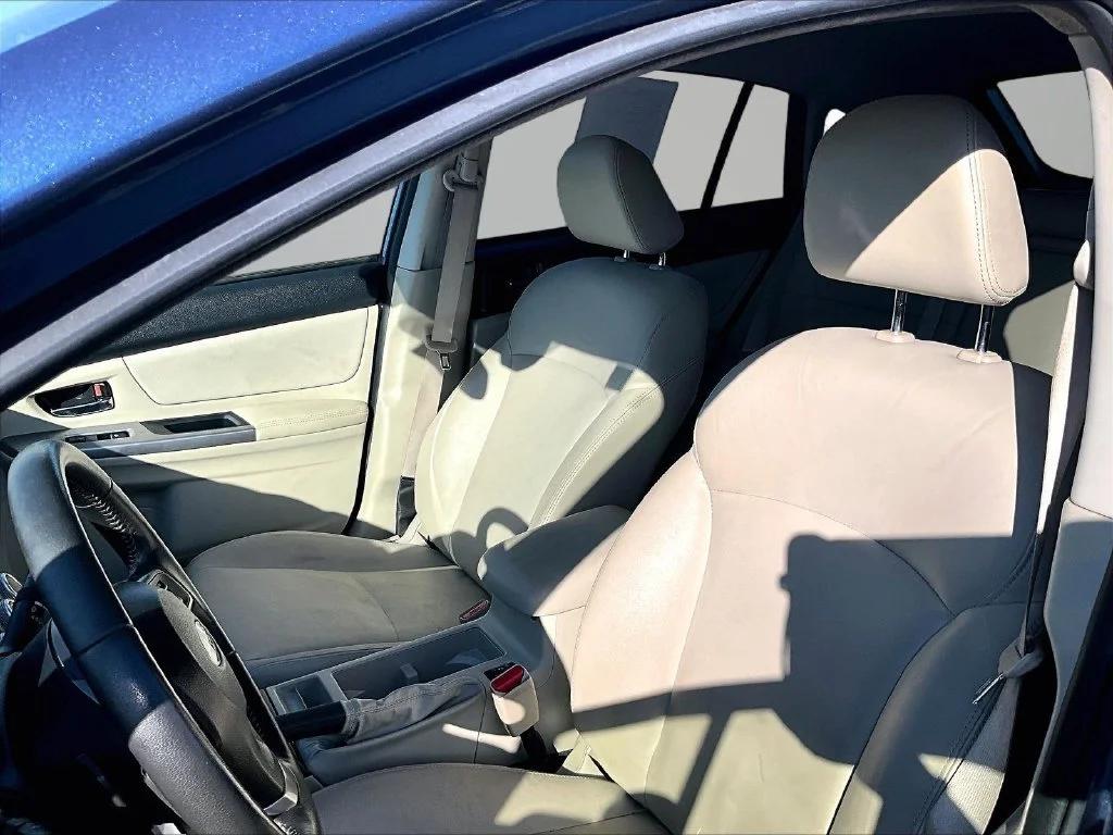 Used 2015 Blue Subaru 2.0i Limited image 23
