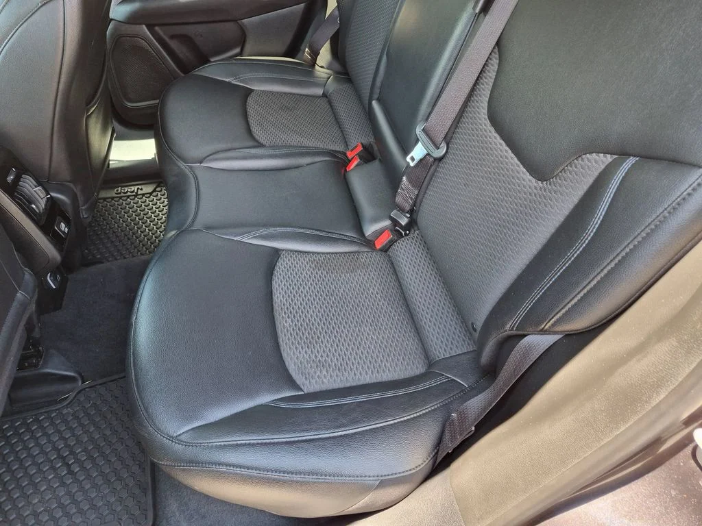 Used 2024 Gray Jeep Latitude image 21
