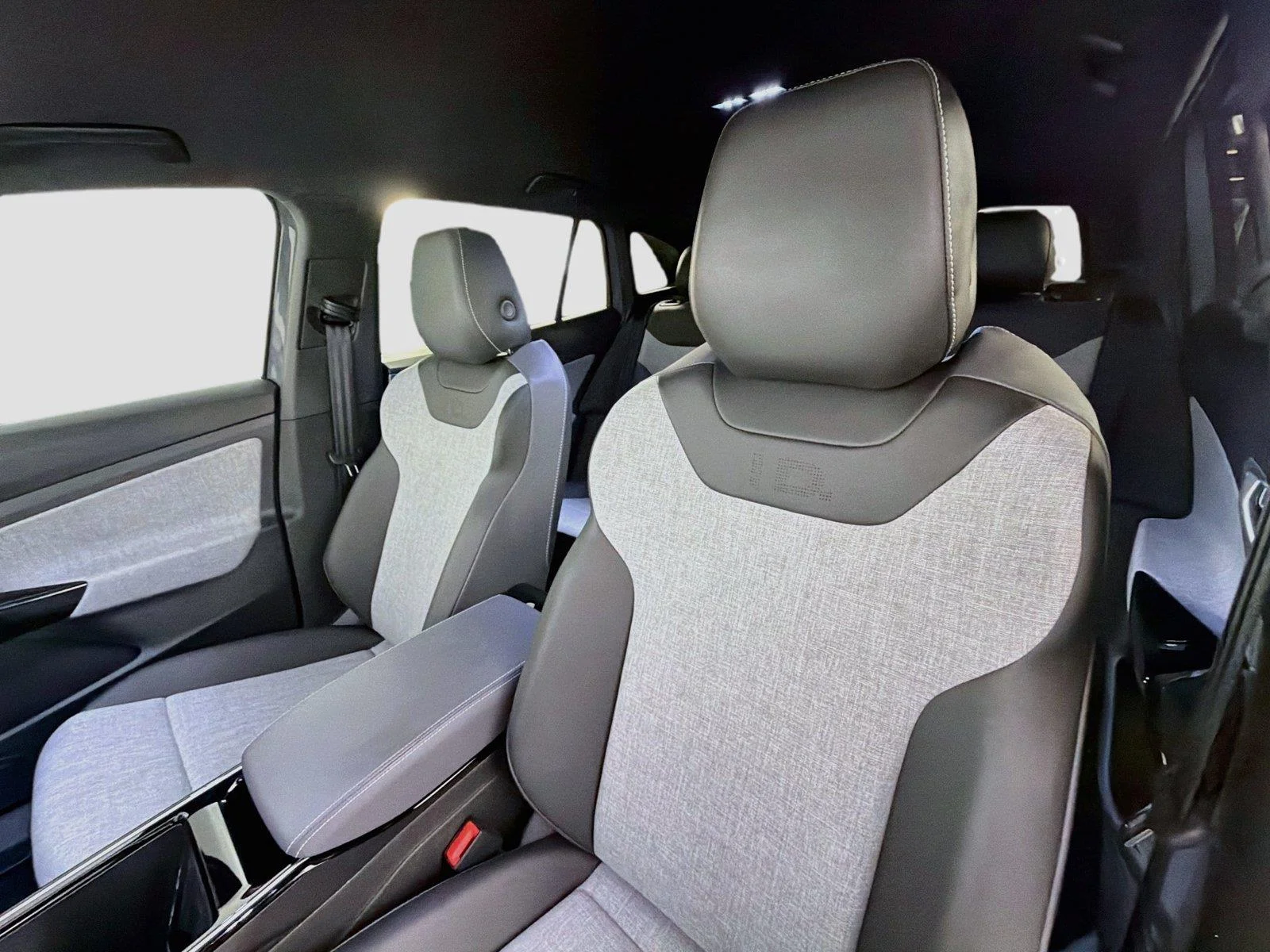 Certified Used 2025 Pure Gray Volkswagen Pro image 20