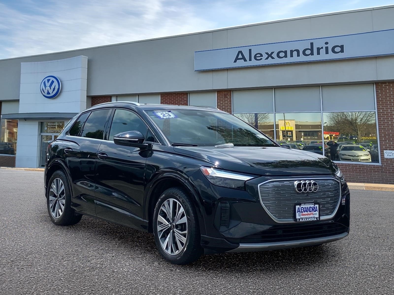 2023 Audi Q4 e-tron 40 Premium Plus's photo