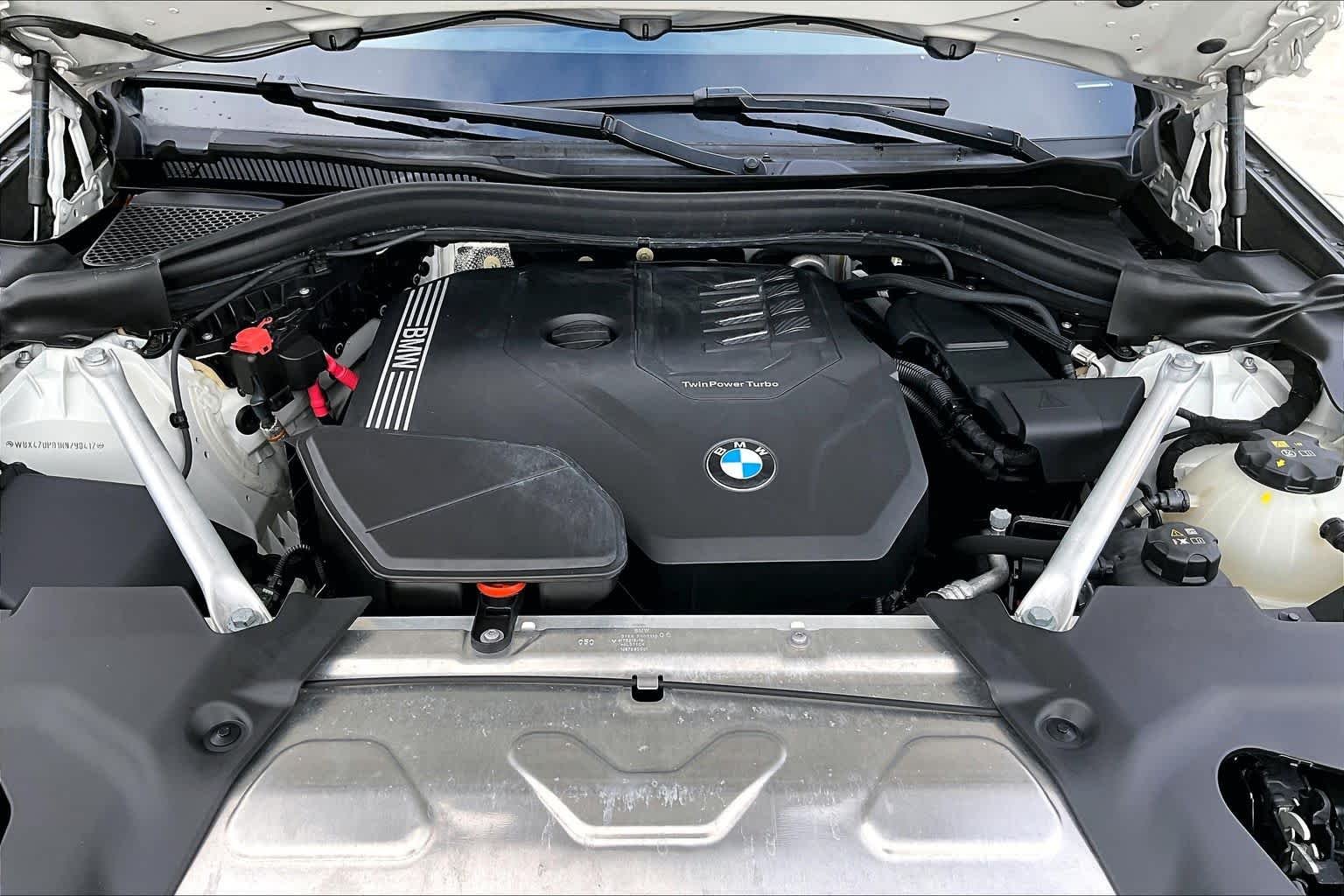 Used 2024 Alpine White BMW sDrive30i image 30