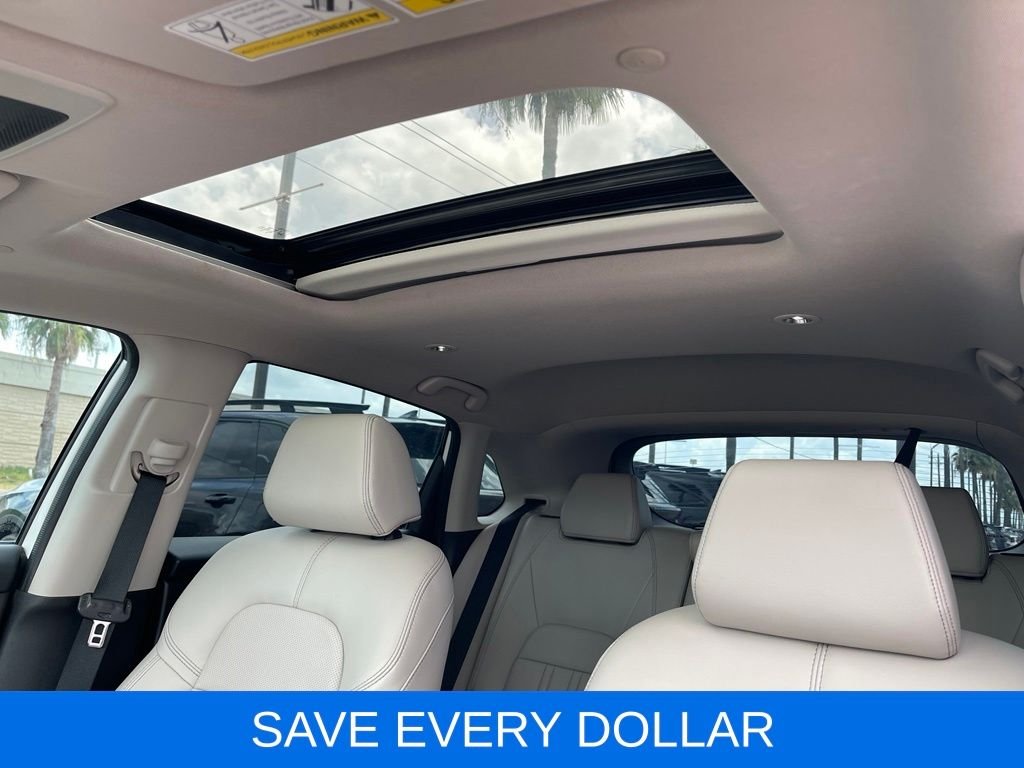 Used 2024 White Honda EX-L image 23