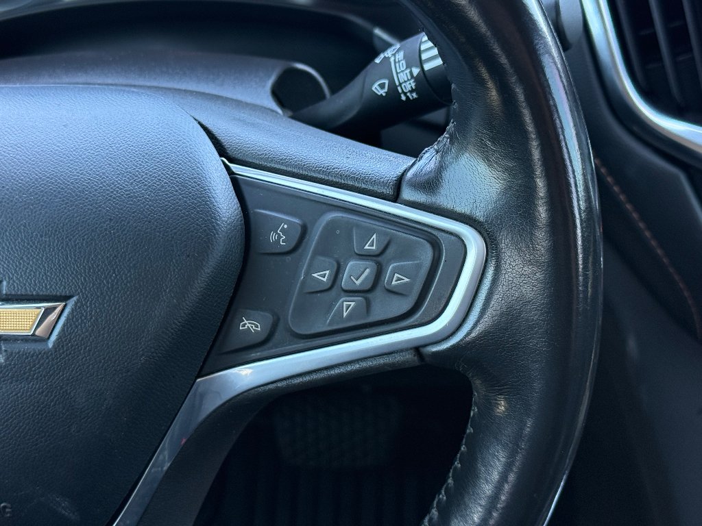 Used 2022 Silver Ice Metallic Chevrolet Premier image 23
