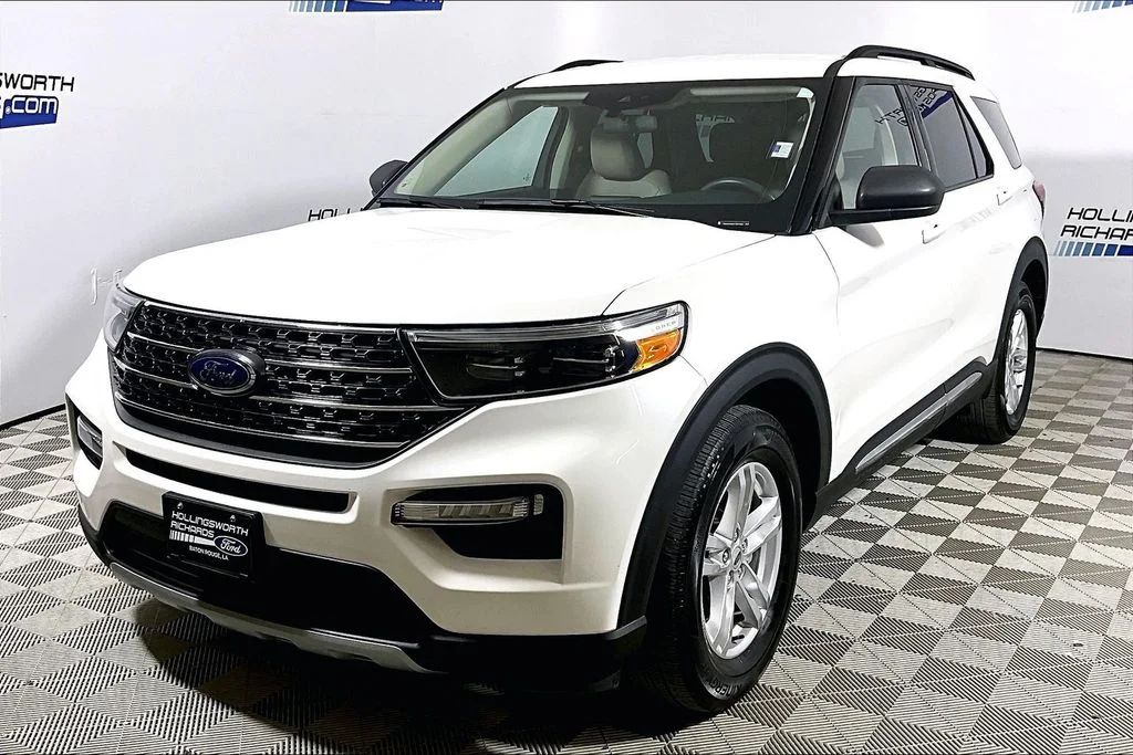 2020 Ford Explorer XLT RWD's photo