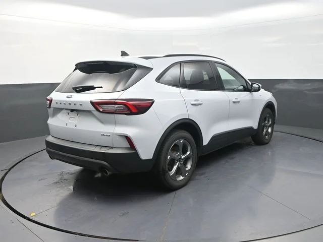 Used 2025 Silver Ford ST-Line Select image 8