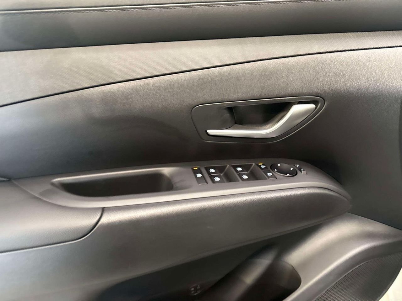 New 2025 Creamy White Pearl Hyundai SEL image 49