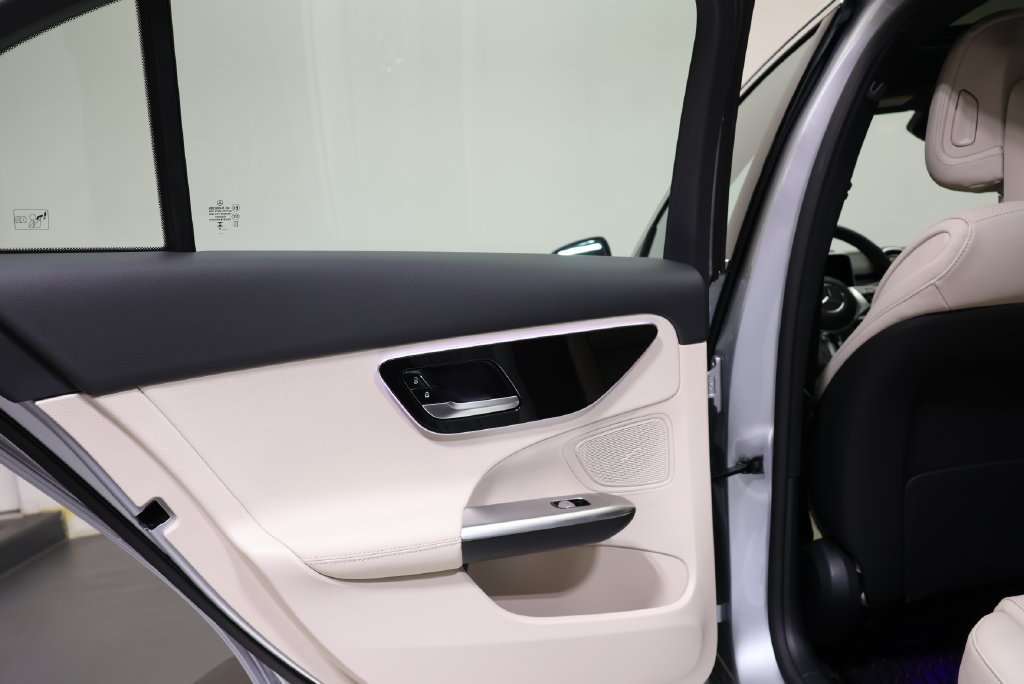 New 2027  Mercedes-Benz C 300 image 40