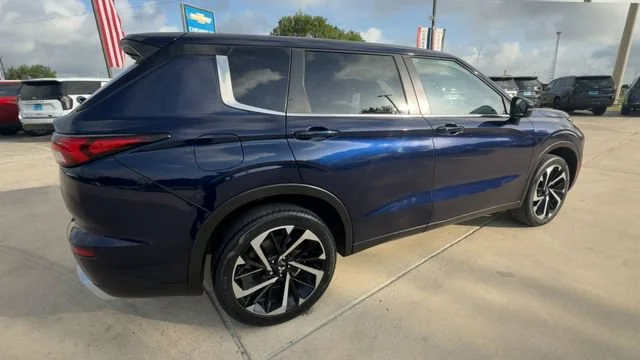 Used 2024 Blue Mitsubishi SE 2.5 2WD image 8