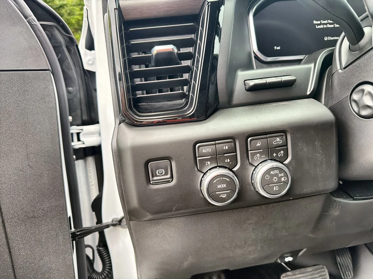 New 2026 Summit White GMC AT4 image 15