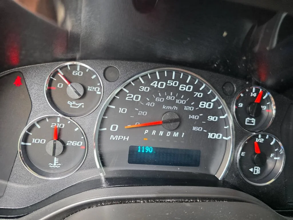 Used 2025 Summit White Chevrolet WT image 19