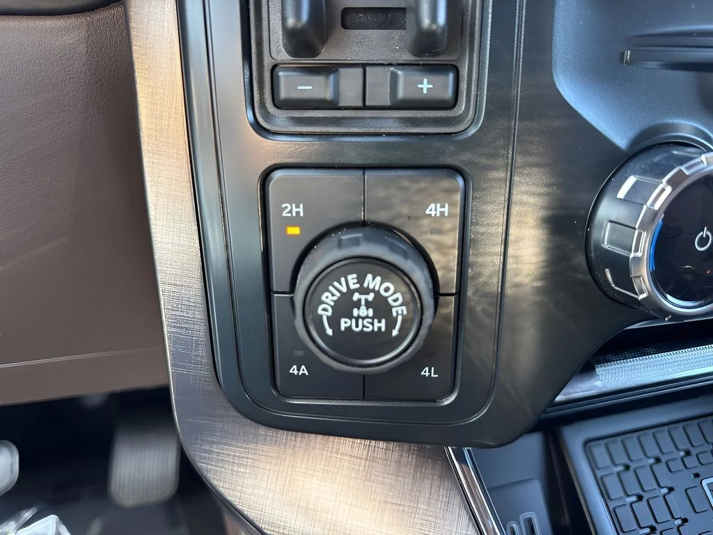 Used 2025 Red Ford King Ranch image 26
