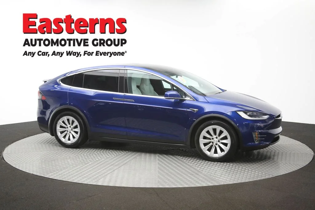 Used 2017 Blue Tesla 100D image 43
