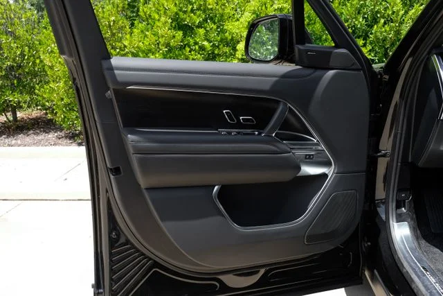 New 2026 Black Land Rover SE image 49