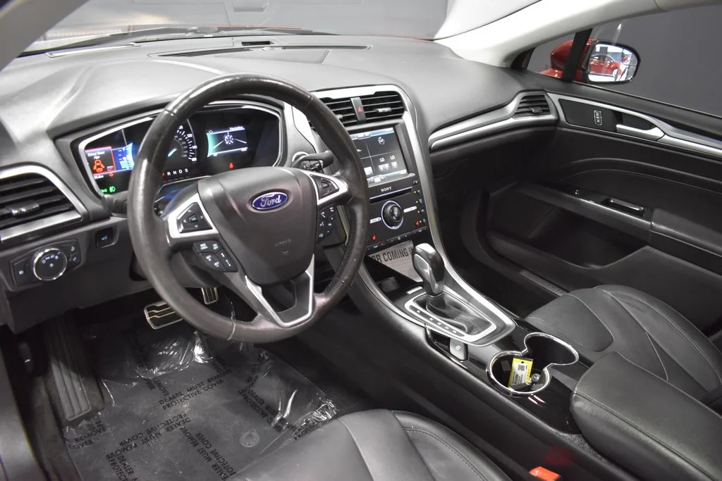 Used 2016 Red Ford Titanium image 4