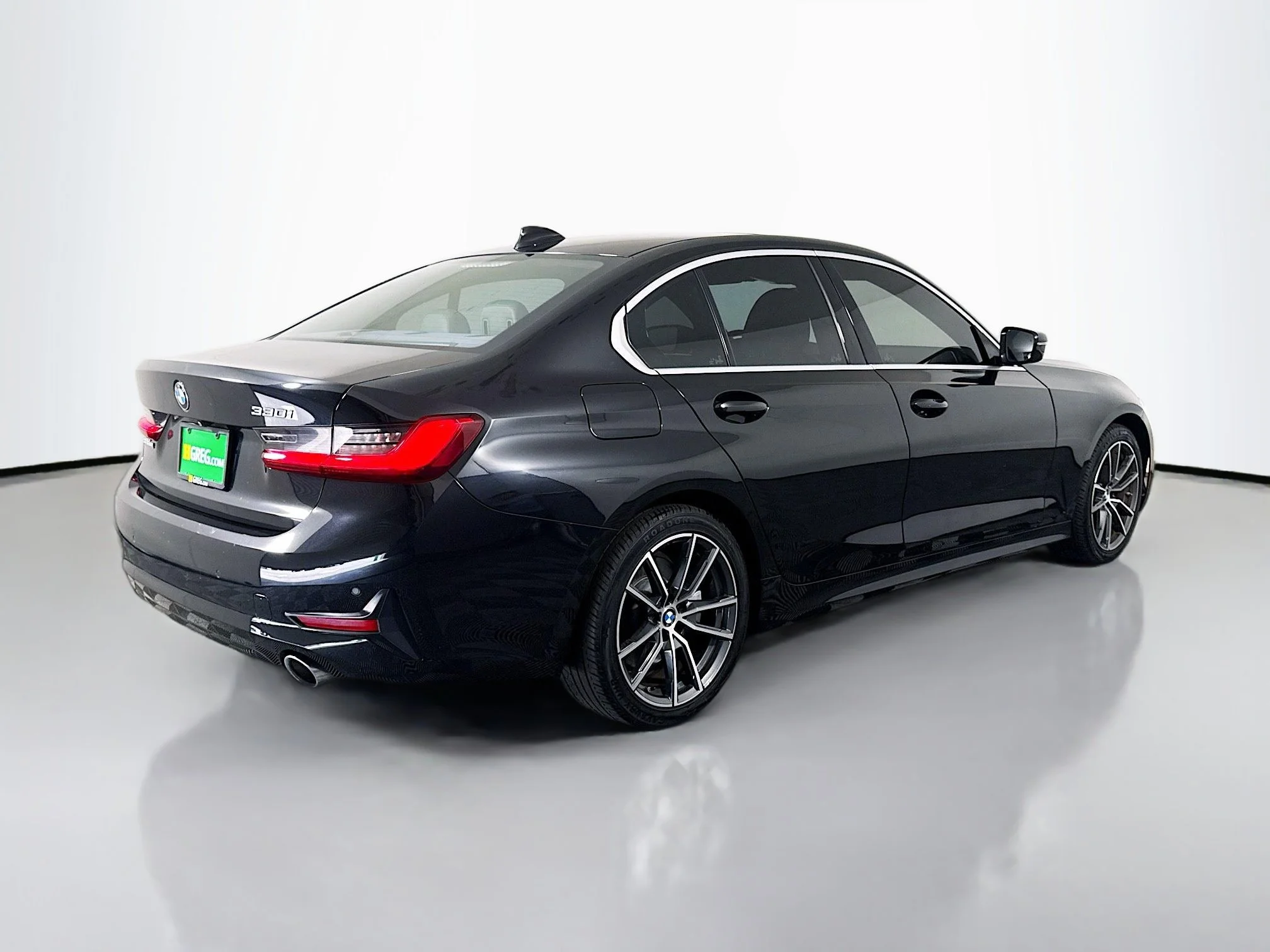 Used 2019 Black Sapphire Metallic BMW 330i image 7