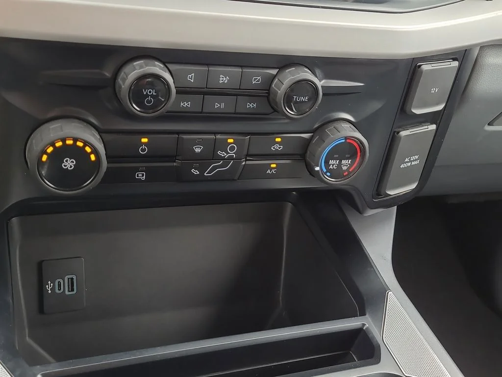 Used 2024 White Ford XLT image 25