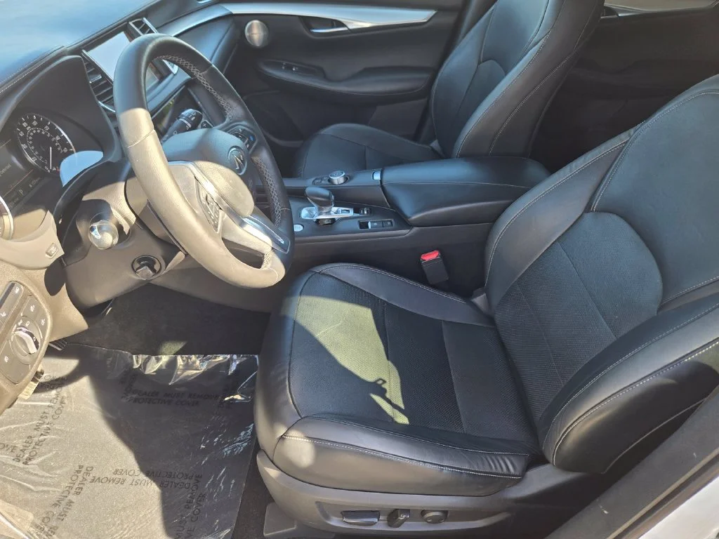 Used 2019 Lunar INFINITI ESSENTIAL image 16