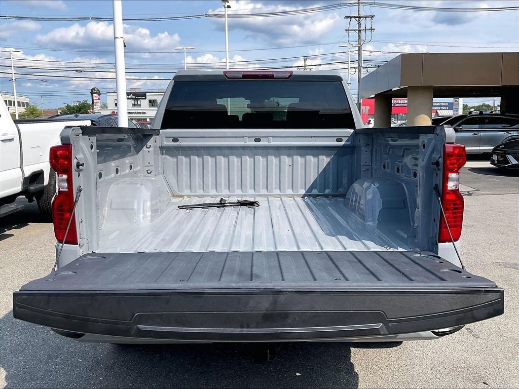Used 2024 Gray Chevrolet Custom image 31
