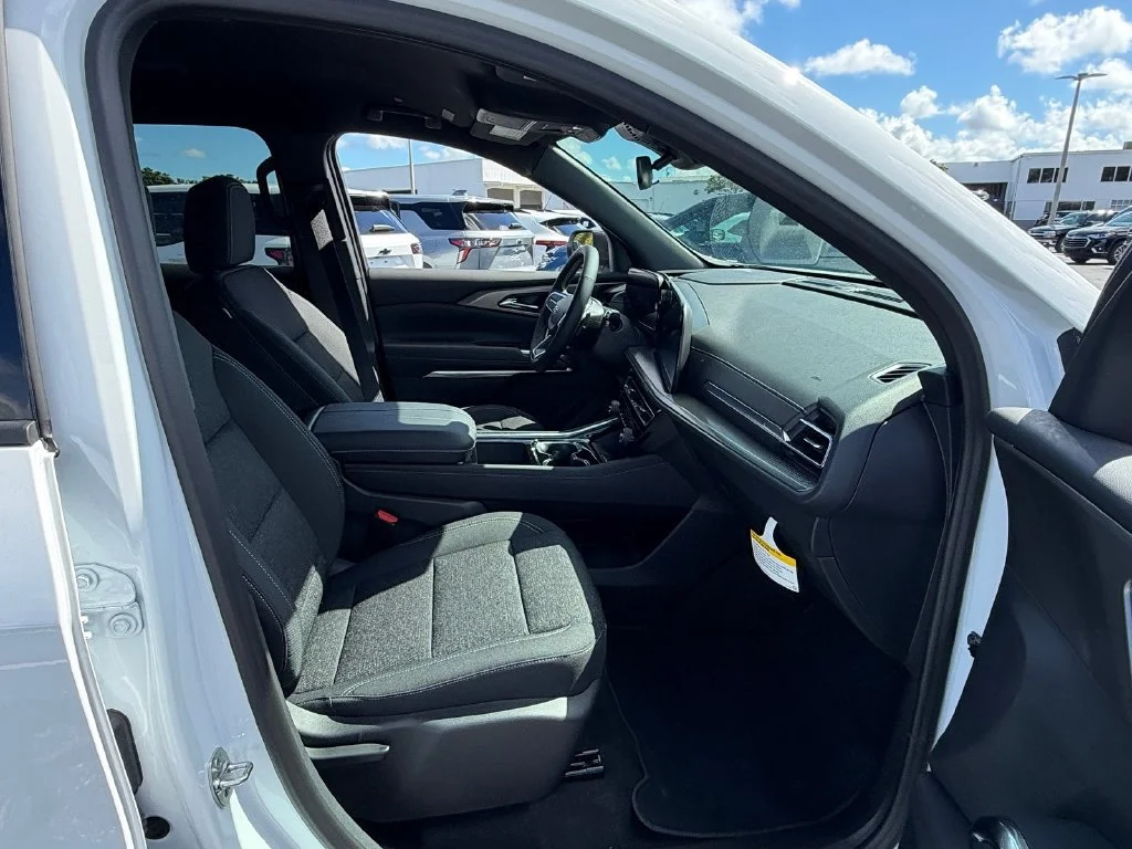 New 2026 Summit White Chevrolet LT image 16